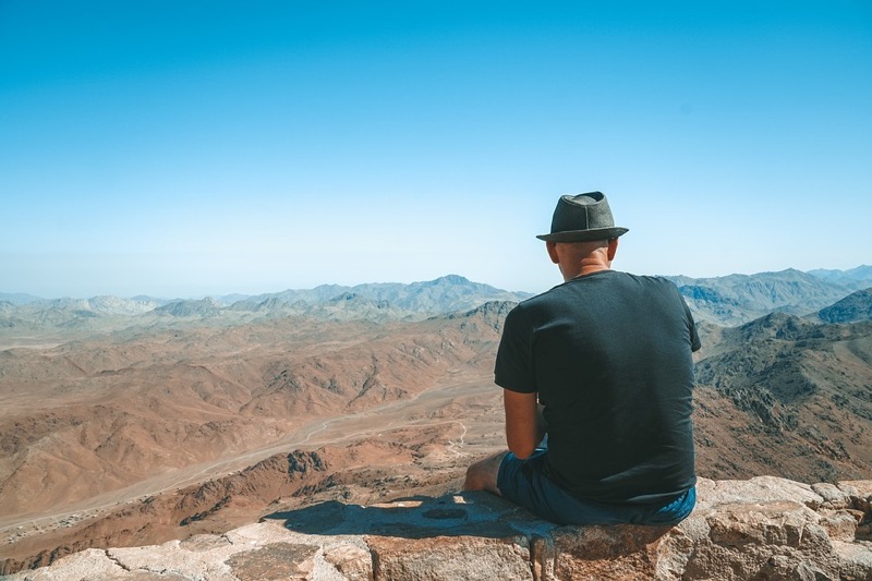 Mountains-Man-Remote-Work