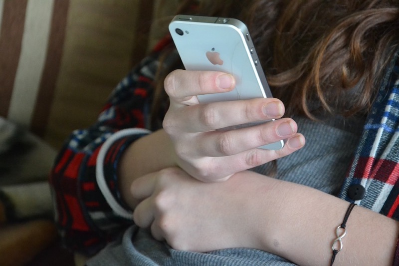 How to Use Your iPhone as a Wireless Microphone for Mac (Continuity Mic Guide 2026)
